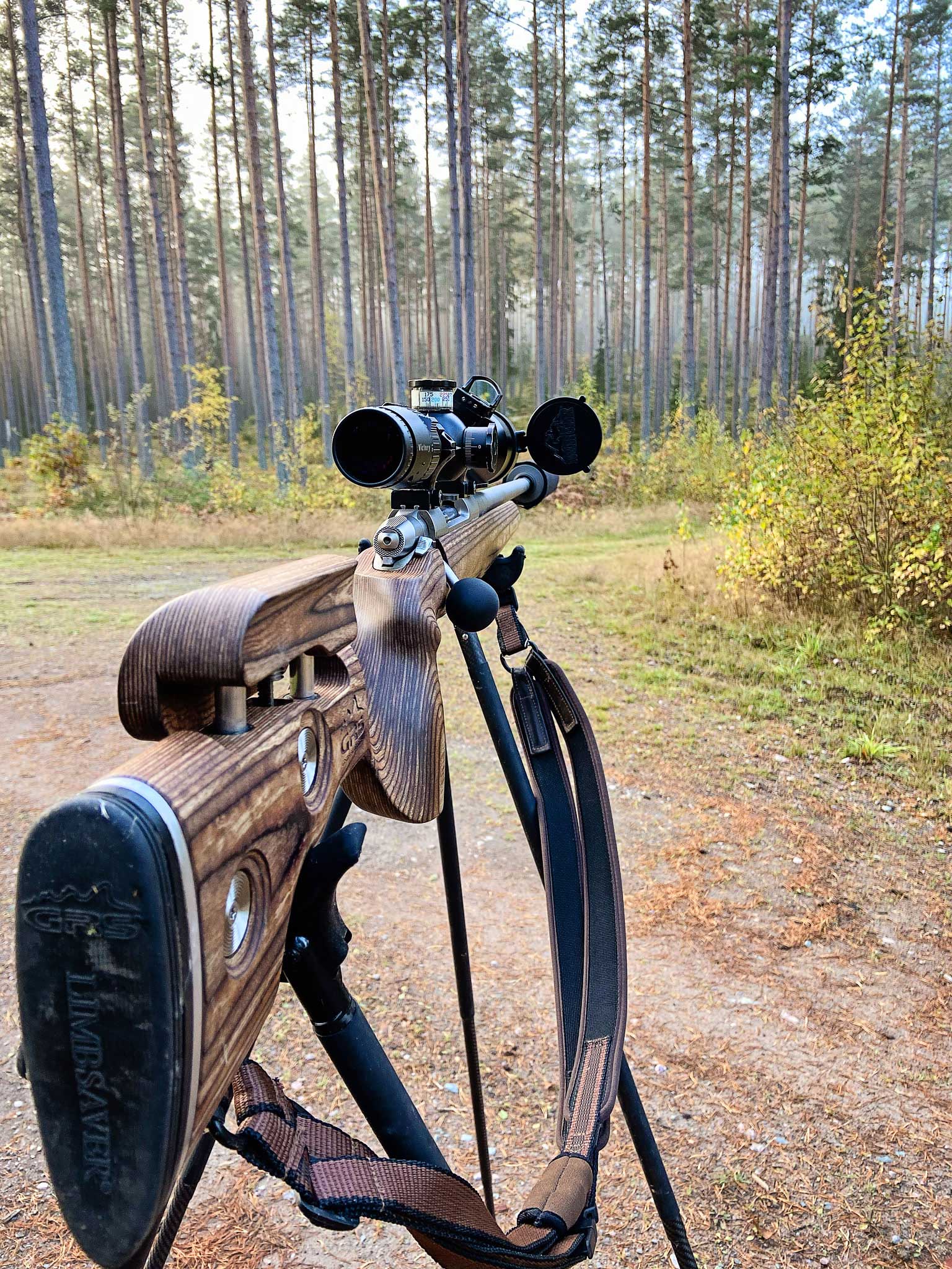 92-kilogram wild boar with 20 cm tusks, Sweden — taken from a Viper-Flex shooting sticks rest